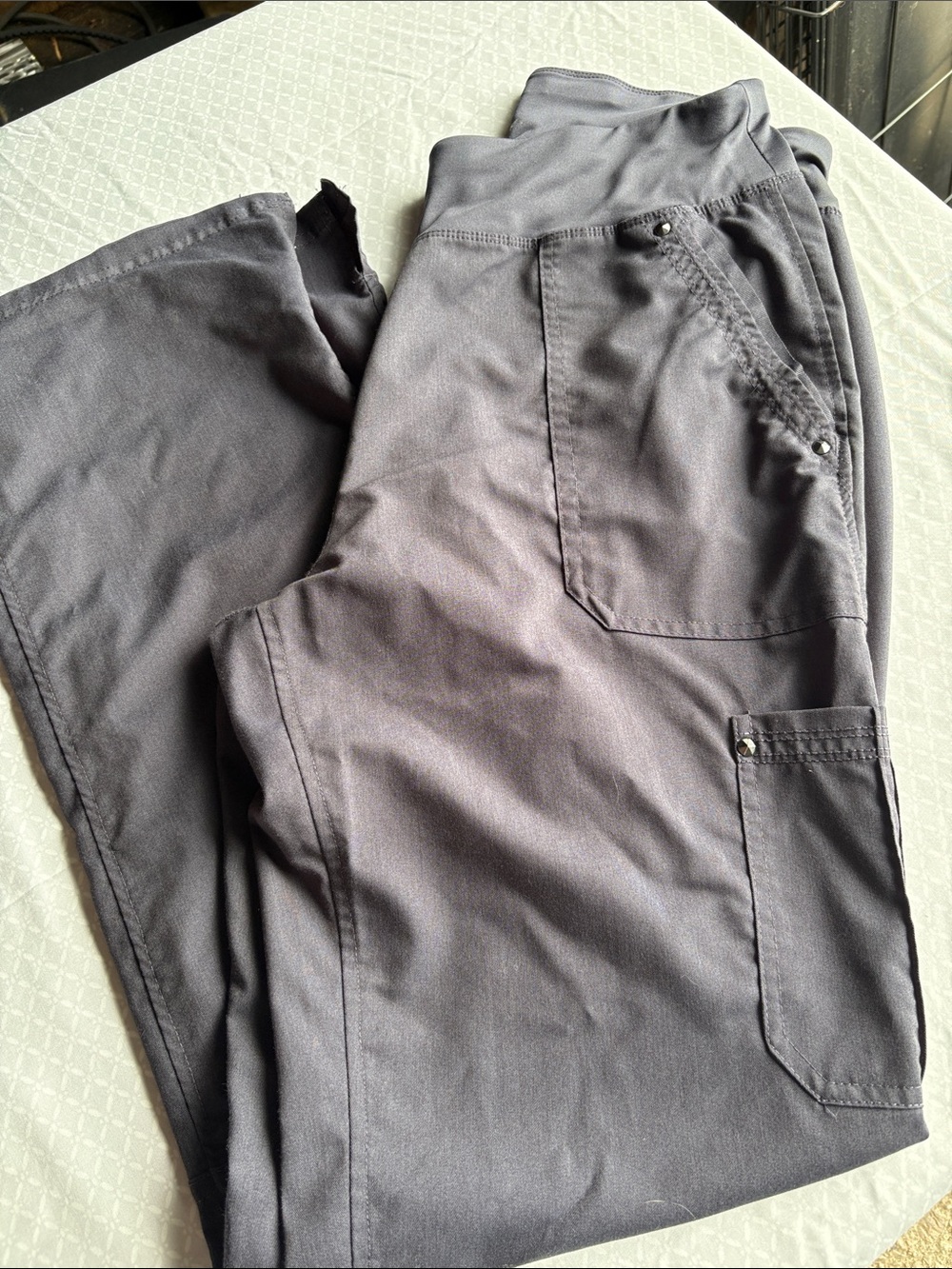Women’s Healing Hands Charcoal Scrub Pants with Utility Pockets